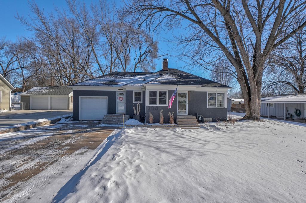 208 11th Street S, Hudson, WI 54016