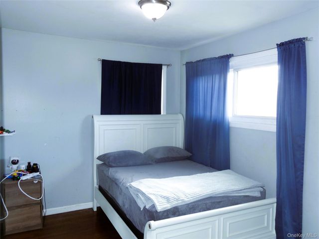15 Penndale Drive, Amityville, NY 11701