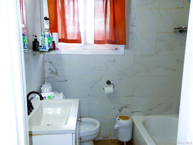15 Penndale Drive, Amityville, NY 11701