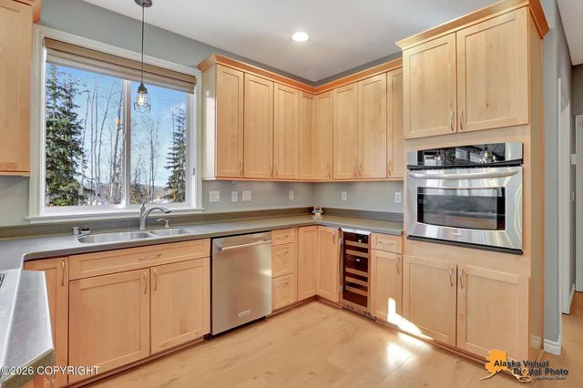 10857 Splendor Loop, Eagle River, AK 99577