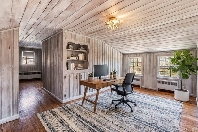 110 Hegemans Lane, Old Brookville, NY 11545