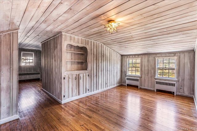 110 Hegemans Lane, Old Brookville, NY 11545