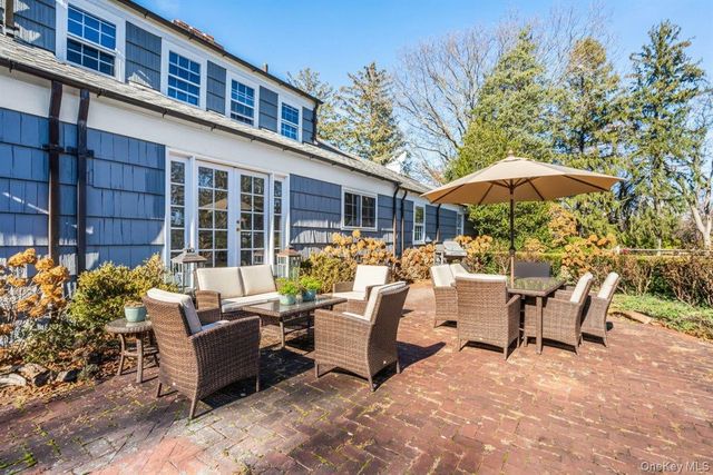 110 Hegemans Lane, Old Brookville, NY 11545