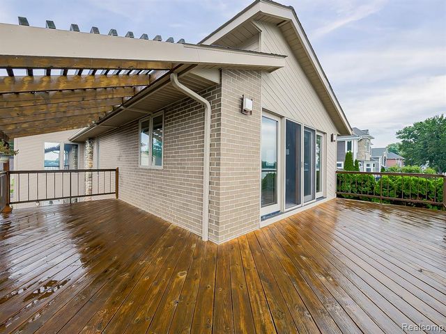 7830 Barnsbury Road, West Bloomfield, MI 48324