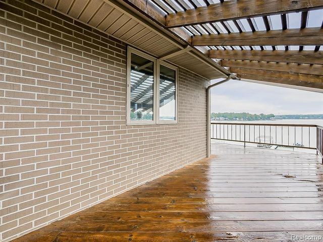 7830 Barnsbury Road, West Bloomfield, MI 48324