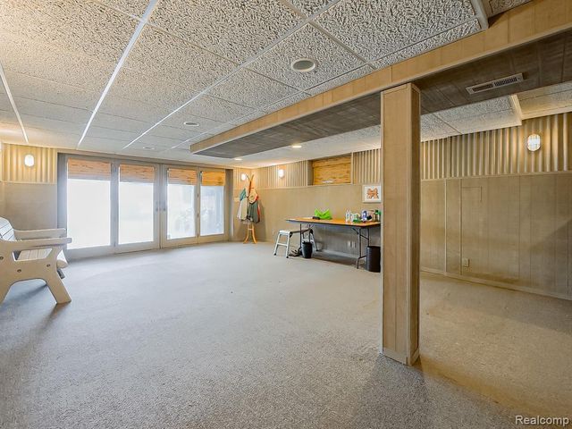 7830 Barnsbury Road, West Bloomfield, MI 48324