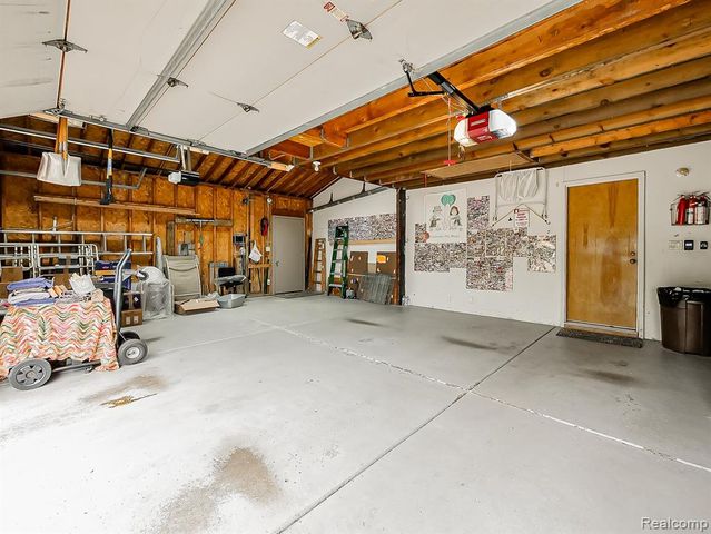 7830 Barnsbury Road, West Bloomfield, MI 48324