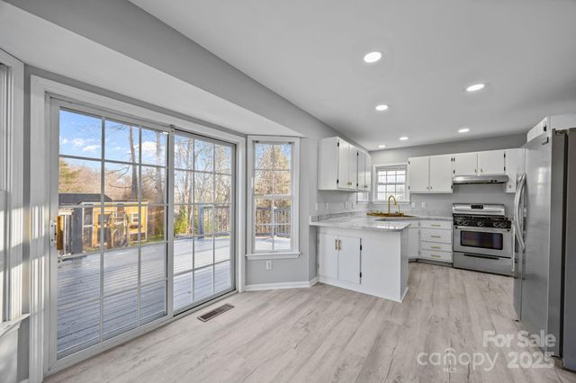 23 Westmont Drive, Asheville, NC 28806