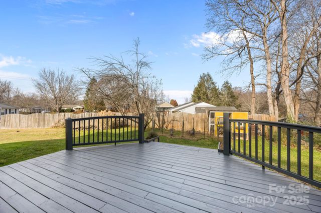 23 Westmont Drive, Asheville, NC 28806