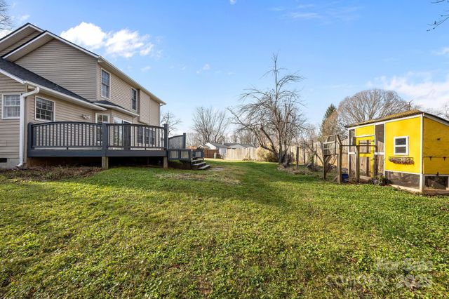 23 Westmont Drive, Asheville, NC 28806