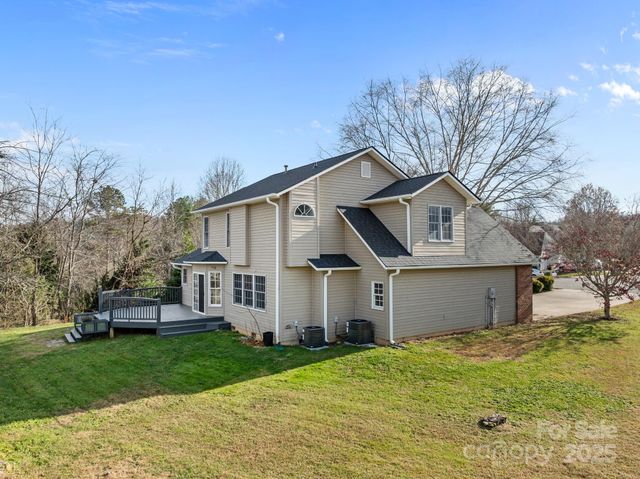 23 Westmont Drive, Asheville, NC 28806