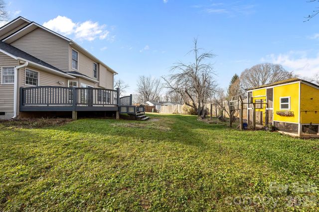 23 Westmont Drive, Asheville, NC 28806