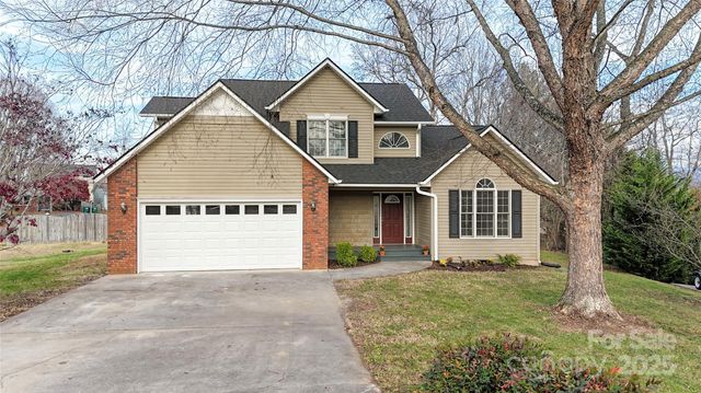 23 Westmont Drive, Asheville, NC 28806