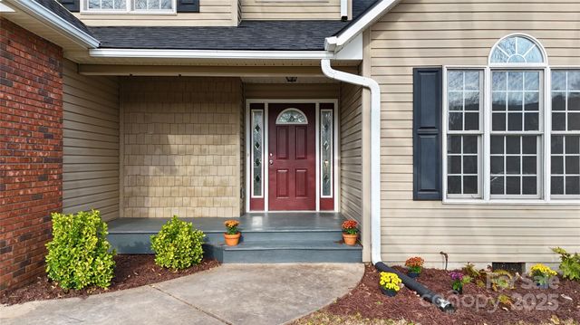 23 Westmont Drive, Asheville, NC 28806