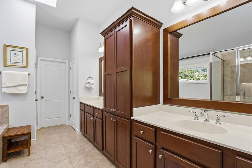 Image 30 of property listing at 216 Providence Lane, Canton, GA 30114