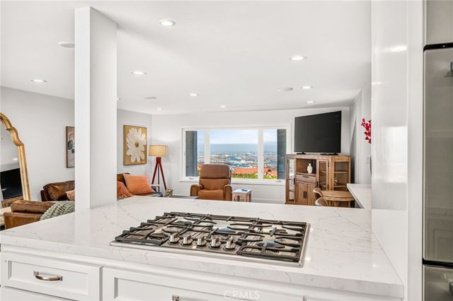 29815 Knoll View Drive, Rancho Palos Verdes, CA 90275