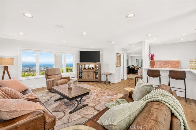29815 Knoll View Drive, Rancho Palos Verdes, CA 90275