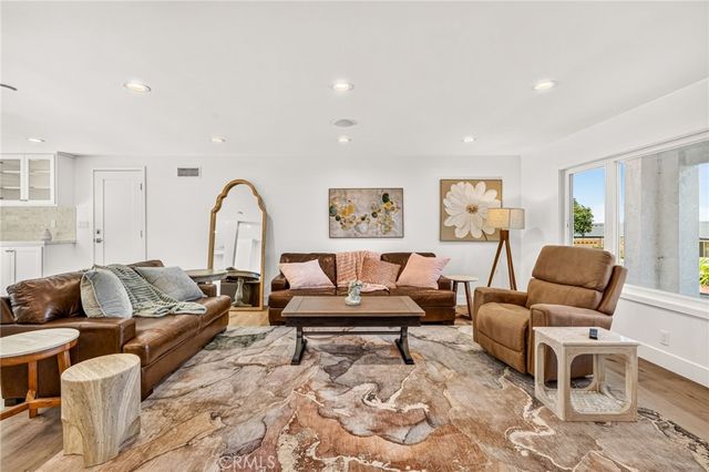29815 Knoll View Drive, Rancho Palos Verdes, CA 90275