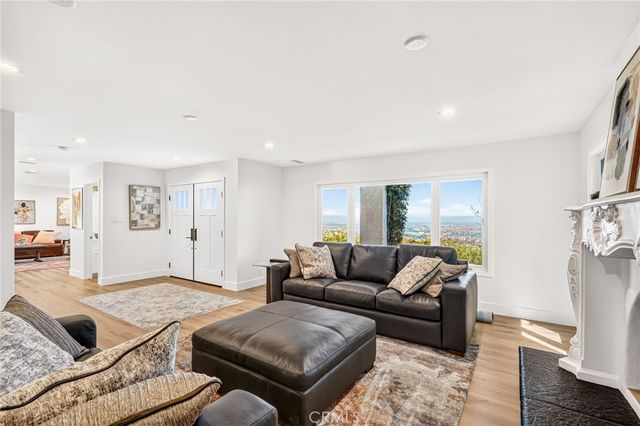 29815 Knoll View Drive, Rancho Palos Verdes, CA 90275