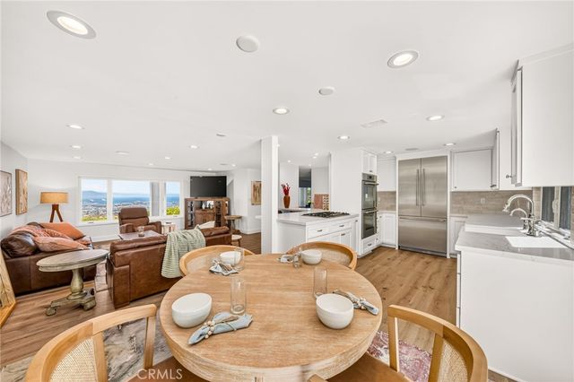 29815 Knoll View Drive, Rancho Palos Verdes, CA 90275
