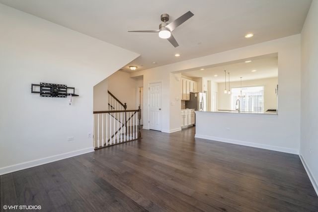 3s565 Camden Street, Warrenville, IL 60555