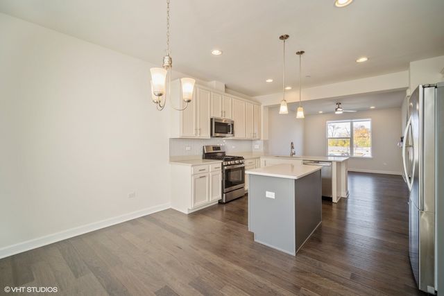 3s565 Camden Street, Warrenville, IL 60555