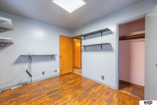 305 Hillcrest Drive, Plattsmouth, NE 68048