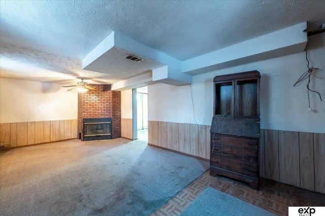 305 Hillcrest Drive, Plattsmouth, NE 68048