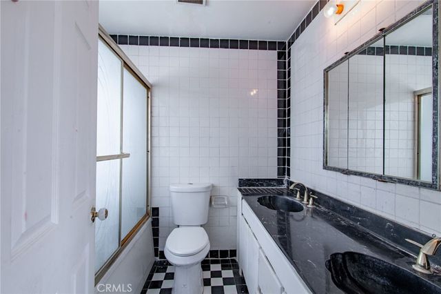 16413 Downey, Paramount, CA 90723
