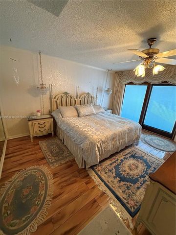 2761 NE 165th Ter 27, North Miami Beach, FL 33160