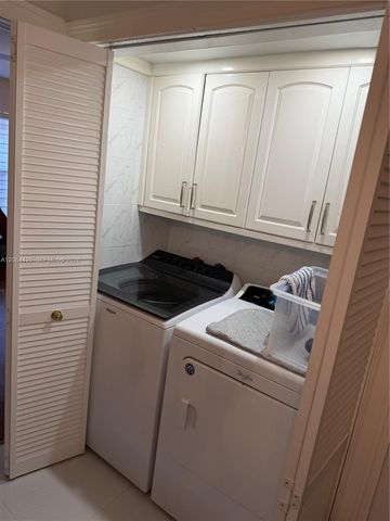 2761 NE 165th Ter 27, North Miami Beach, FL 33160