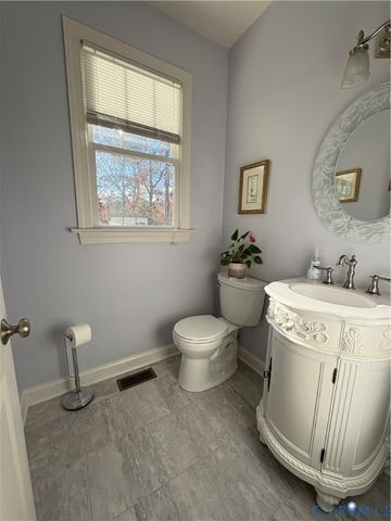 11121 Royal Ln, Providence Forge, VA 23140