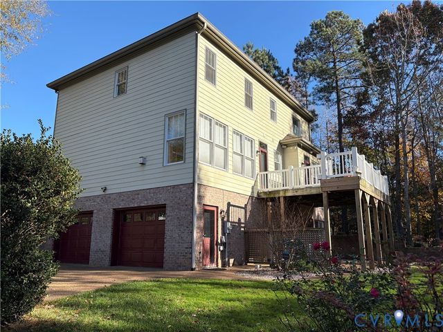 11121 Royal Ln, Providence Forge, VA 23140