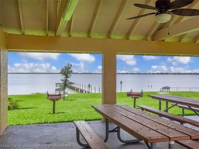 733 Sunset Pointe Drive, Lake Placid, FL 33852