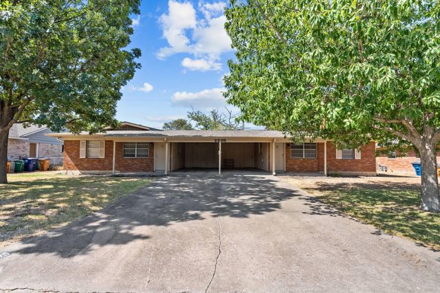 2205 Lanier DR A, Austin, TX 78757
