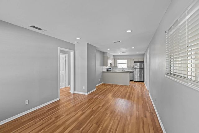 2205 Lanier DR A, Austin, TX 78757