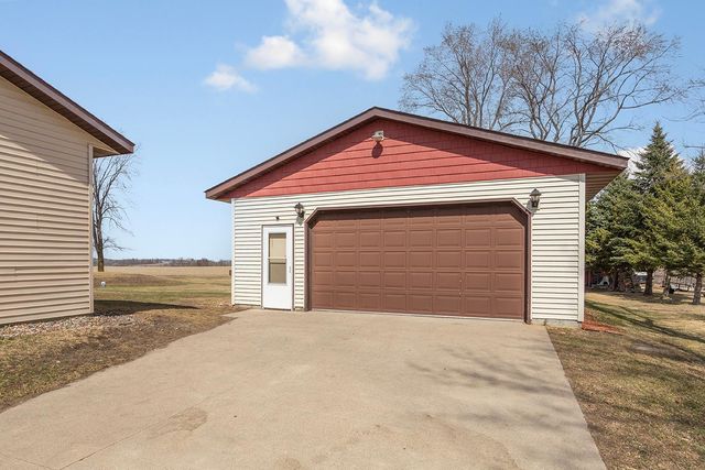 10525 210th Street W, Morristown, MN 55052