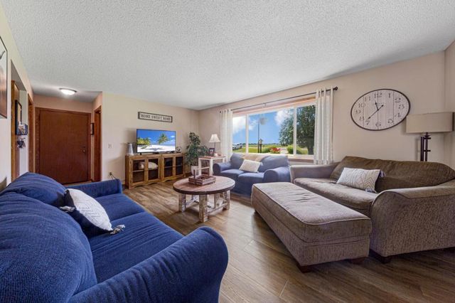 10525 210th Street W, Morristown, MN 55052