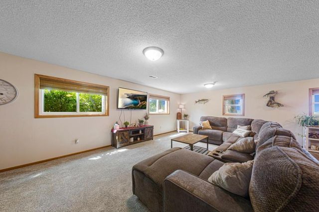 10525 210th Street W, Morristown, MN 55052