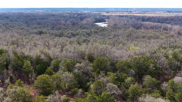 256 Greasy Bend RD, Smithville, TX 78957