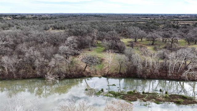 256 Greasy Bend RD, Smithville, TX 78957