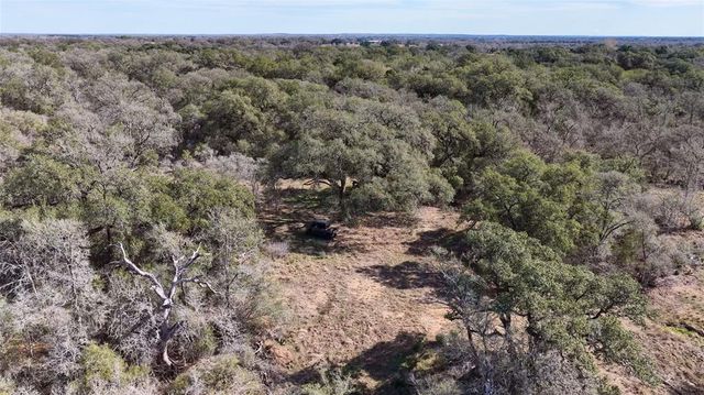 256 Greasy Bend RD, Smithville, TX 78957