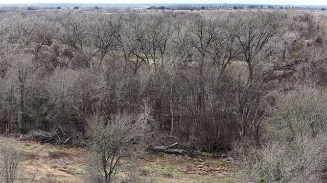 256 Greasy Bend RD, Smithville, TX 78957