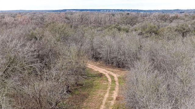 256 Greasy Bend RD, Smithville, TX 78957