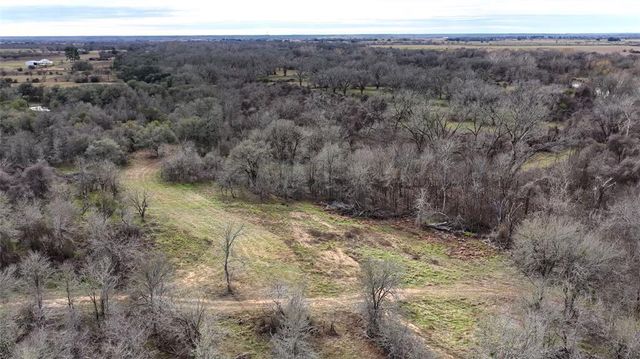 256 Greasy Bend RD, Smithville, TX 78957