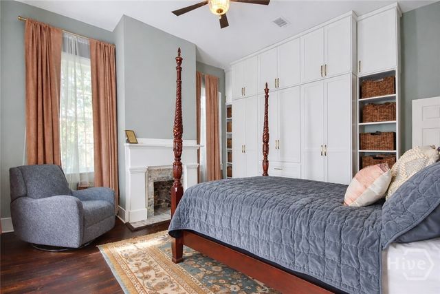 214 W Duffy Street, Savannah, GA 31401