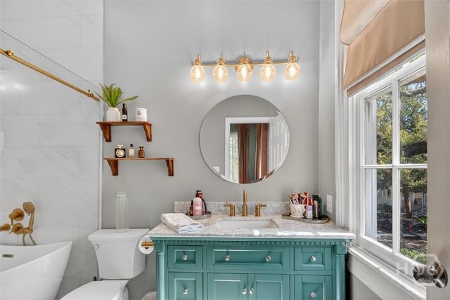 214 W Duffy Street, Savannah, GA 31401