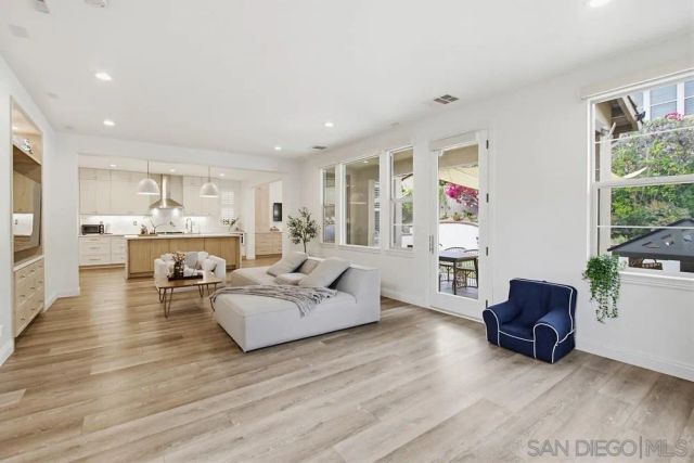 15702 New Park Ter, San Diego, CA 92127