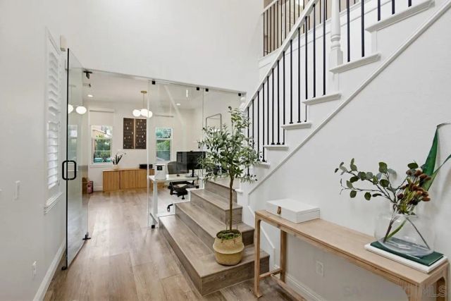 15702 New Park Ter, San Diego, CA 92127