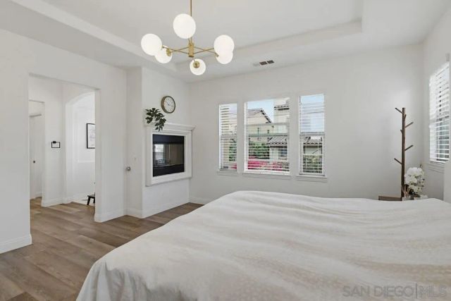 15702 New Park Ter, San Diego, CA 92127